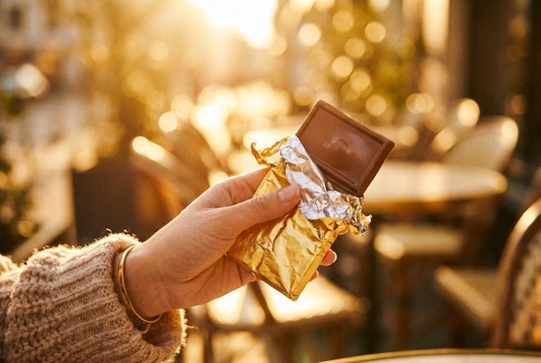 GOLDEN HOUR — Swiss Milk · Caramelized Hazelnut · Sea Salt GOLDEN HOUR — Swiss Milk · Caramelized Hazelnut · Sea Salt